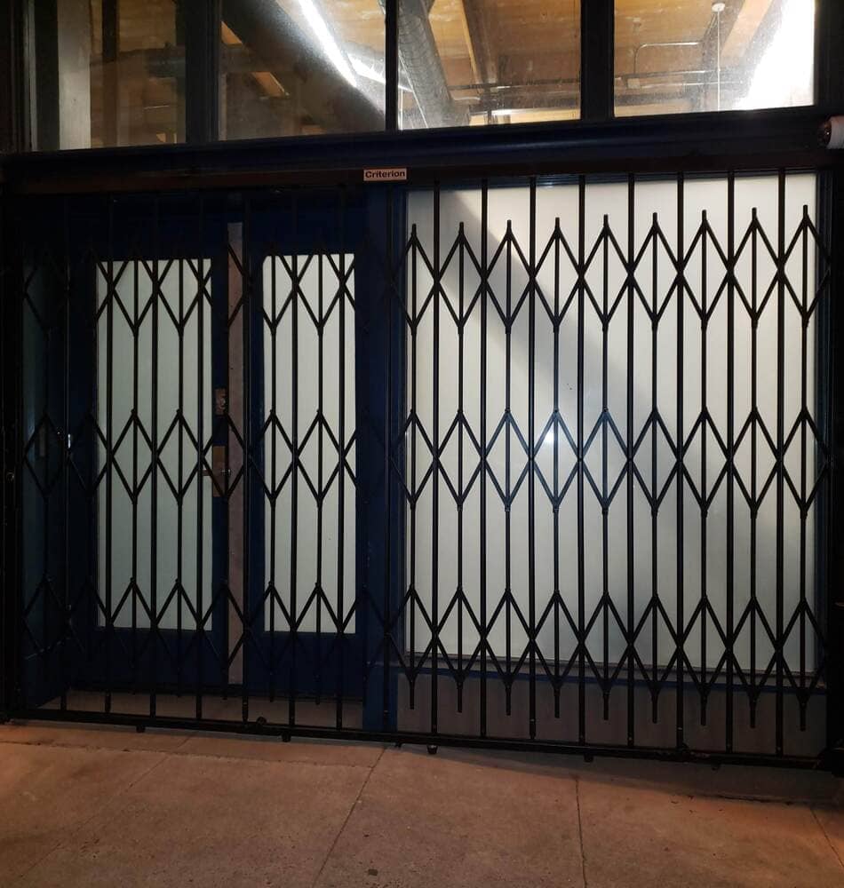 folding gate scissor gate