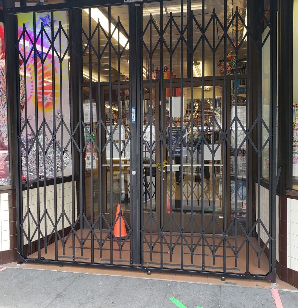folding gate scissor gate