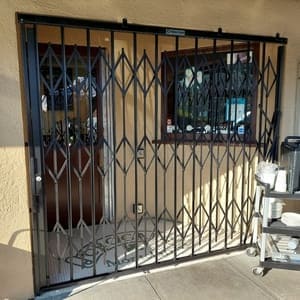 folding gate scissor gate